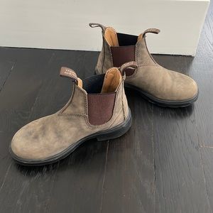 Blundstone kids boots